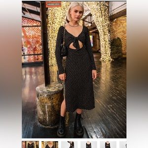 Volcom Women’s Sunscaper Cutout Front-Tie Dress